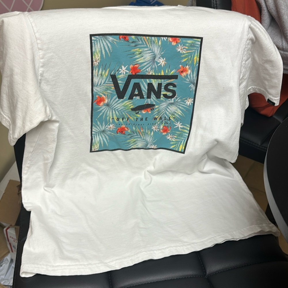 Girl’s XL Vans Tee